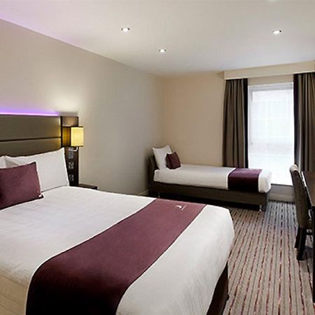 Premier Inn Glasgow Milngavie Buitenkant foto