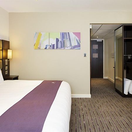 Premier Inn Glasgow Milngavie Buitenkant foto