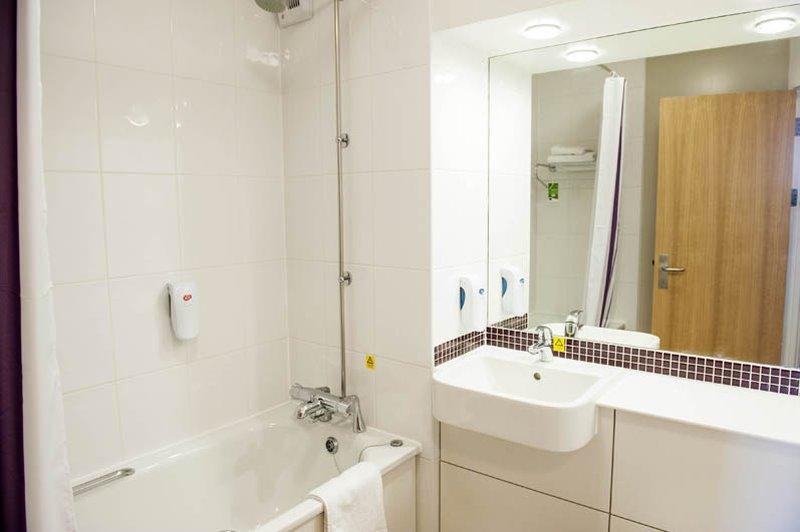Premier Inn Glasgow Milngavie Buitenkant foto